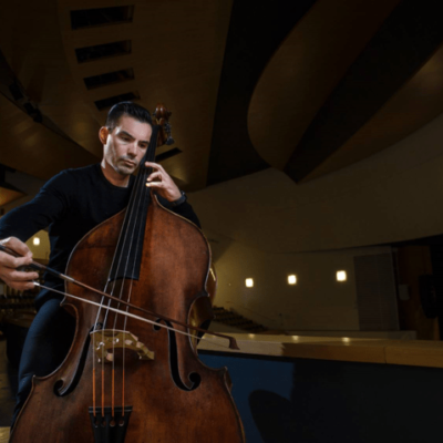 El solista de contrabajo de la Orquesta Sinfónica de la Región, Andrea Rescaglio, interpreta a Bottesini en el Auditorio regional