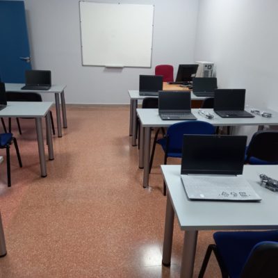 Lorca apuesta por la formación a distancia con la puesta en marcha del ‘Aula Mentor’ a través de la Universidad Popular