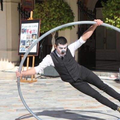 El nuevo ciclo ‘A pie de calle’ saca el teatro y el circo de las salas y programa once actividades en plazas y jardines del municipio de Murcia