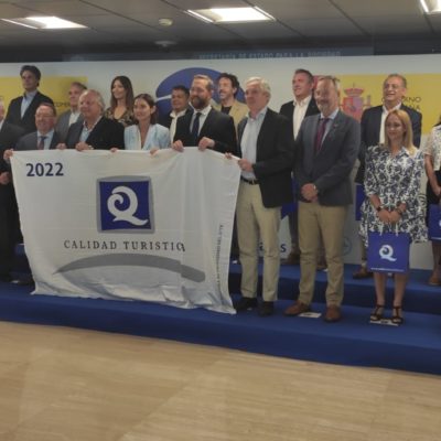 MAZARRÓN | Mazarrón recibe 7 banderas Q de Calidad