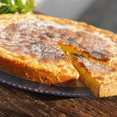 Flaó (pastel de queso y hierbabuena)