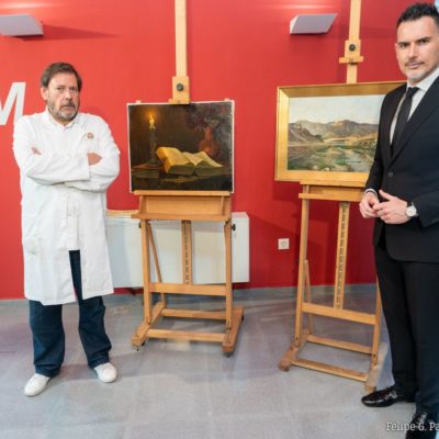El taller de restauración de Cartagena recupera una obra de Portela sobre el monte de la Atalaya y un bodegón