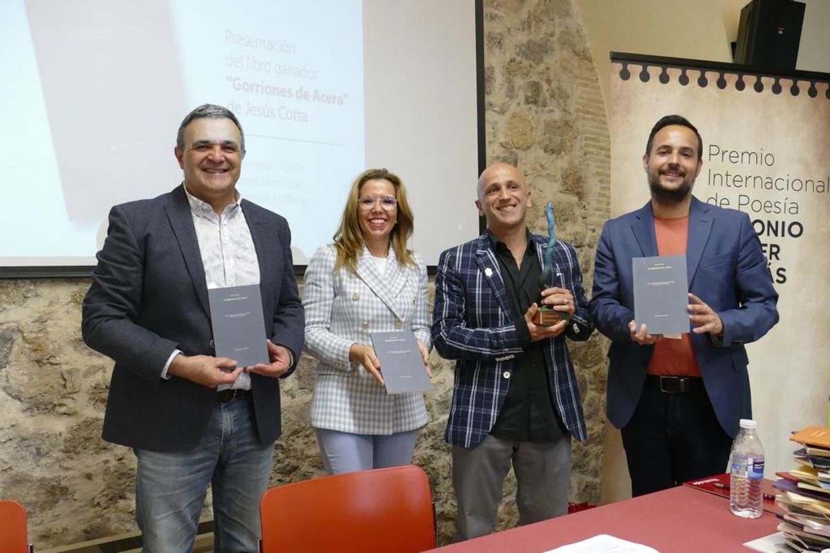 La Universidad Popular de Cartagena publica el libro ganador del XXXV Premio Internacional de Poesía Antonio Oliver