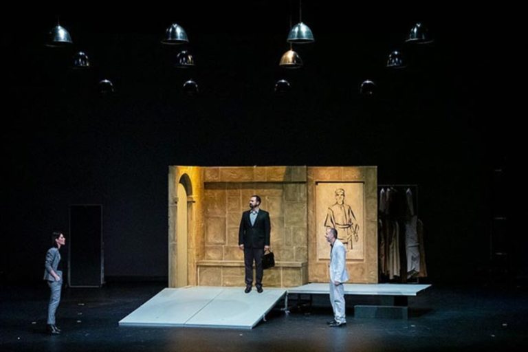 CARTAGENA | La batalla entre la locura y la cordura de ‘Enrique IV’ desembarca en el festival Teatro del Mar