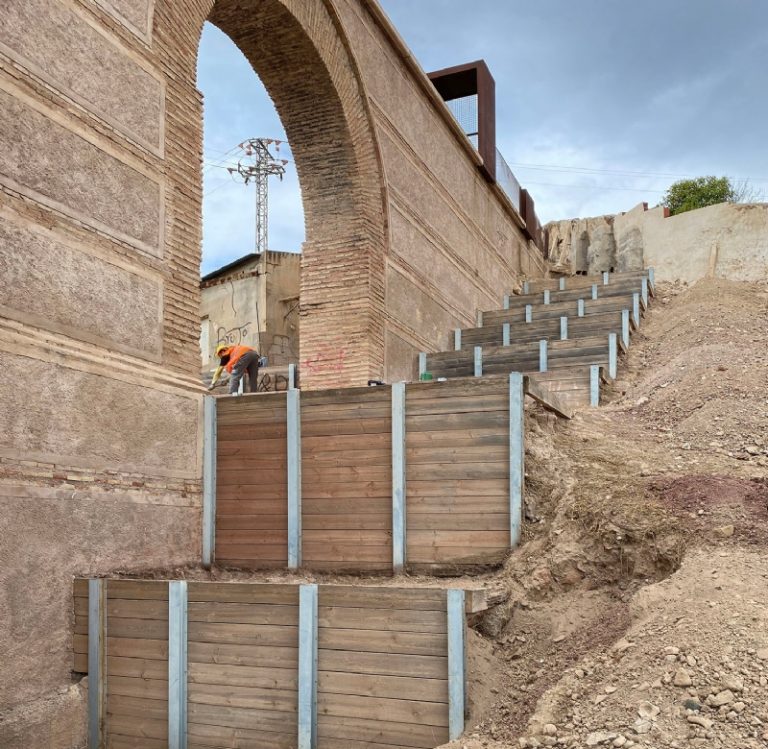 TOTANA | Comienzan las obras de restauración del Arco de las Ollerías, Fuente de San Pedro y su entorno,que tienen una duración de cuatro meses