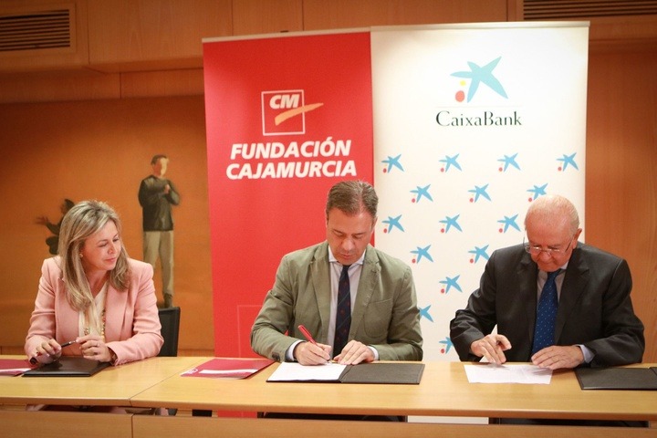REGIÓN DE MURCIA | 
        La Comunidad y la Fundación Cajamurcia renuevan su alianza de apoyo a la Orquesta Sinfónica de la Región