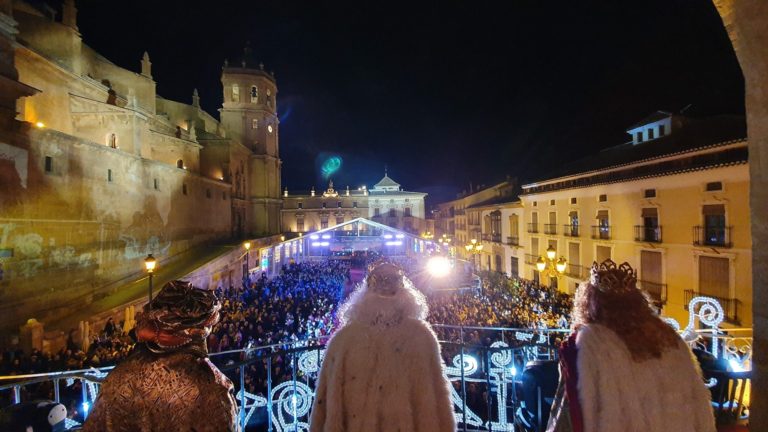 LORCA | Los Reyes Magos llegarán a Lorca en 3 calesas y una gran Cabalgata con 8 carrozas y 800 figurantes