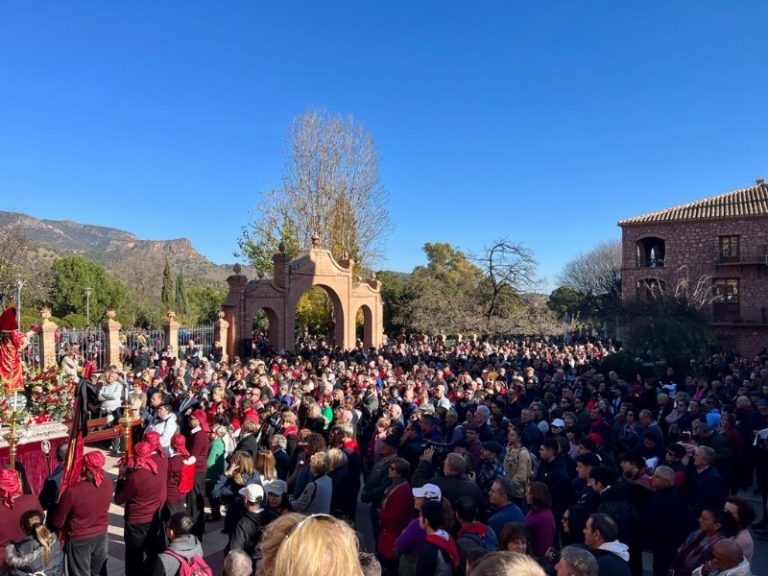 TOTANA | Más de 15.000 personas participan en la jornada de romería de Santa Eulalia de Mérida, Patrona de Totana, que regresa a su santuario en Sierra Espuña