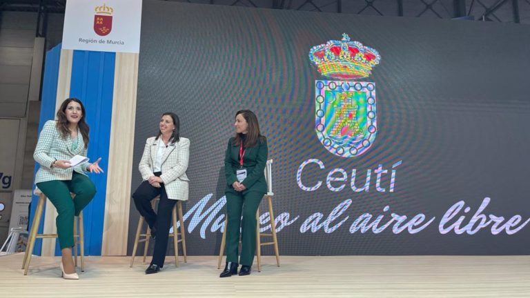 CEUTÍ | Ceutí promociona el Museo al aire libre en Fitur y presenta su Plan Integral de Desarrollo Turístico