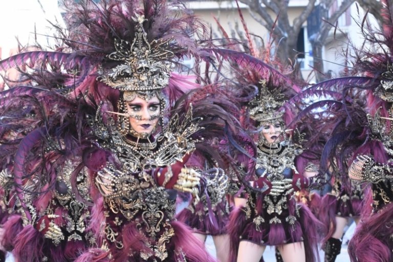 TOTANA | Un total de 21 peñas, 11 locales y 10 foráneas, participan este sábado en el VI Concurso Regional de Carnaval  (16:30 horas)