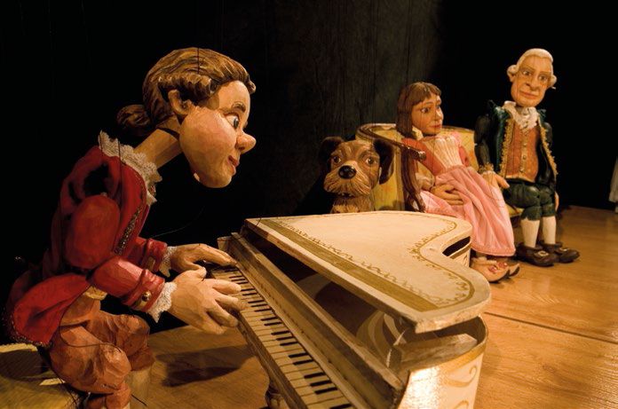 MOLINA DE SEGURA | ‘Do, re, mi, Mozart juega aquí’, a cargo de ‘Títeres Cachirulo’, se representa en el ‘Teatro Villa de Molina’ el domingo 26 de febrero