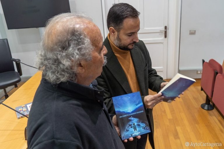 CARTAGENA | Pedro Fernández presenta su último libro ‘Un Cometa llamado Soledad’