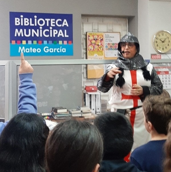 TOTANA | La Biblioteca Municipal “Mateo García” enseña a los escolares la historia de Totana a través de esta infraestructura pública