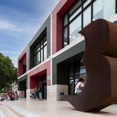 REGIÓN DE MURCIA | 
        La Biblioteca Regional conmemora el Día del Libro con microcharlas, filosofía, literatura rural, fanzines, música, bicicletas y vídeos