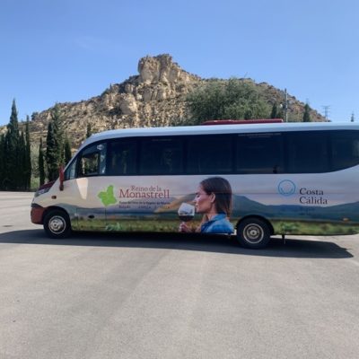 REGIÓN DE MURCIA | 
        El bus del vino retoma sus salidas el próximo sábado con una visita a la ruta enoturística de Bullas