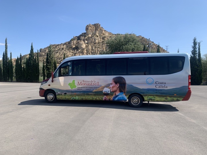 REGIÓN DE MURCIA | 
        El bus del vino retoma sus salidas el próximo sábado con una visita a la ruta enoturística de Bullas
