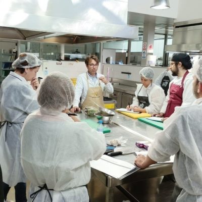 REGIÓN DE MURCIA | 
        Los talleres de cocina ‘Gastrojueves’ se centran la próxima semana en ceviches, tartares y comida saludable