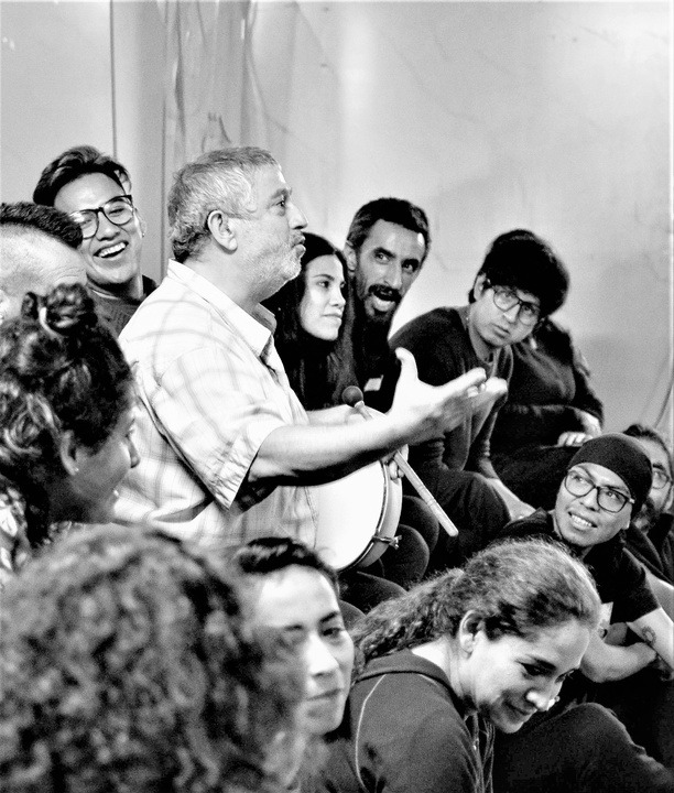 CULTURA | 
        El Centro Párraga acoge el taller de Antón Valén sobre creatividad y comicidad en la pista