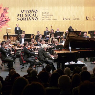 CULTURA | 
        La Orquesta Sinfónica de la Región de Murcia triunfa junto a Joaquín Achúcarro en el Festival ‘Otoño Musical Soriano’