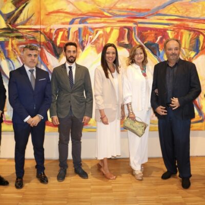 CULTURA | 
        El Museo de Bellas Artes muestra a través de una retrospectiva 40 años de trayectoria artística de Muher
