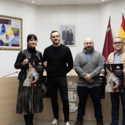 CULTURA | El Grupo Folklórico Villa de Alhama celebra su 40 aniversario con una exposición de su vestimenta tradicional