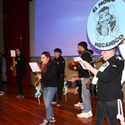CULTURA | 
        Fin de semana cargado de actividades del Carnaval; con el desfile en El Paretón, el pasacalles y el gran pregón en el que se entregará la Máscara de Oro y se proclamará la Musa y Don Carnal Infantil