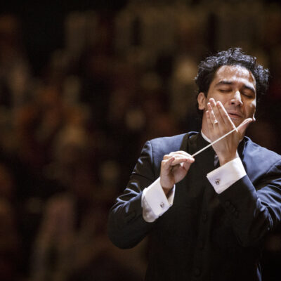Cultura trae al Auditorio regional al director Andrés Orozco-Estrada con la SWR Stuttgart Radio Symphony
