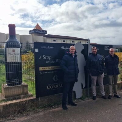 Bodegas Luzón adquiere la bodega riojana Corral