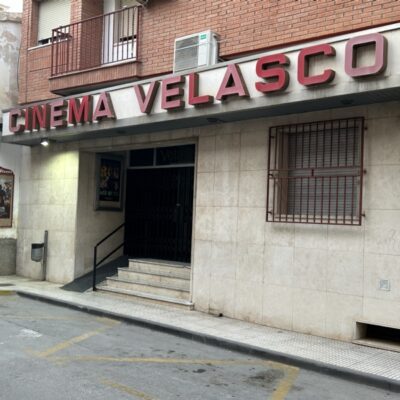 Renuevan el acuerdo con el Cinema Velasco para disponer de esta infraestructura cuando las actividades culturales y festivas son de amplio reclamo