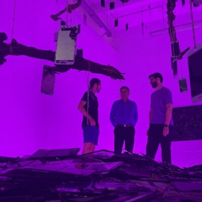 El Centro Párraga muestra el ‘Interiorismo’ de Jorge Isla que invita a reflexionar sobre la cultura digital y sus principales problemáticas