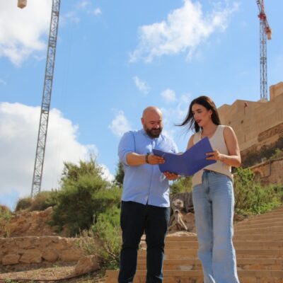El Ayuntamiento de Alhama de Murcia impulsa la revitalización del castillo con mejoras en iluminación y accesibilidad