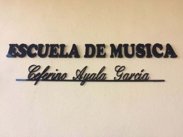 Aprueban el procedimiento para la adquisición de diverso material destinado a la Escuela de Música, la Sala de Estudios “Munuera y Abadía” y el área de Juventud de Totana