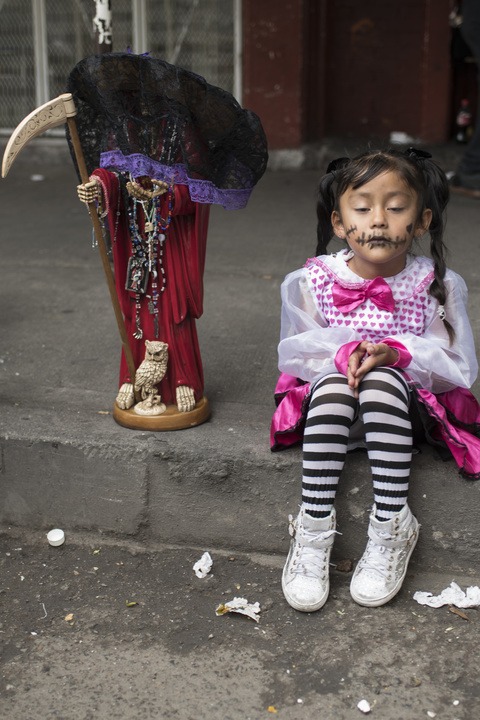 El Archivo Regional expone ‘Tanatolatría’, una muestra fotográfica sobre el culto a la  Santa Muerte en México