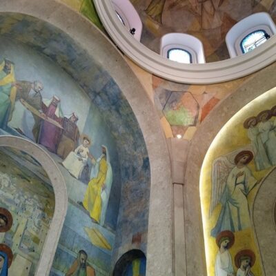 La capilla de la Sagrada Familia de Cartagena reabre sus puertas tras las obras de restauración de sus pinturas y la eliminación de humedades