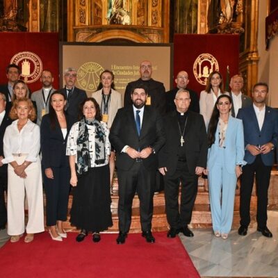 López Miras: «Es un hito que la Región acoja el primer Encuentro Internacional de Ciudades Jubilares»