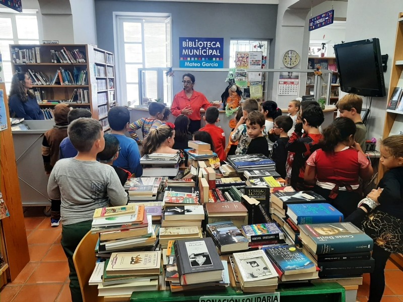 La Biblioteca Municipal «Mateo García» comienza con el programa de  actividades para los Centros Educativos de Primaria de Totana