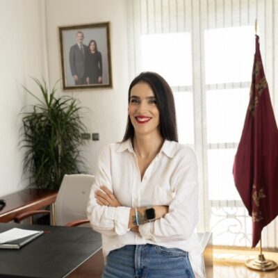 La alcaldesa de Alhama de Murcia destaca los avances municipales y anuncia nuevas iniciativas