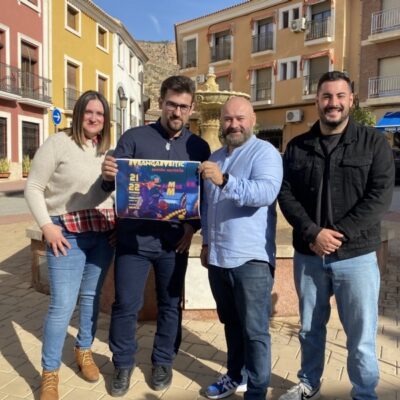 El Ayuntamiento de Alhama de Murcia presenta la primera edición del «Salón Manga Mitic» con temática navideña