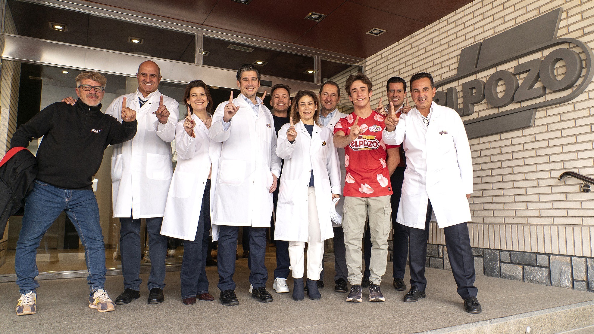 El piloto de motociclismo Pedro Acosta, nuevo embajador de marca de El Pozo Alimentación